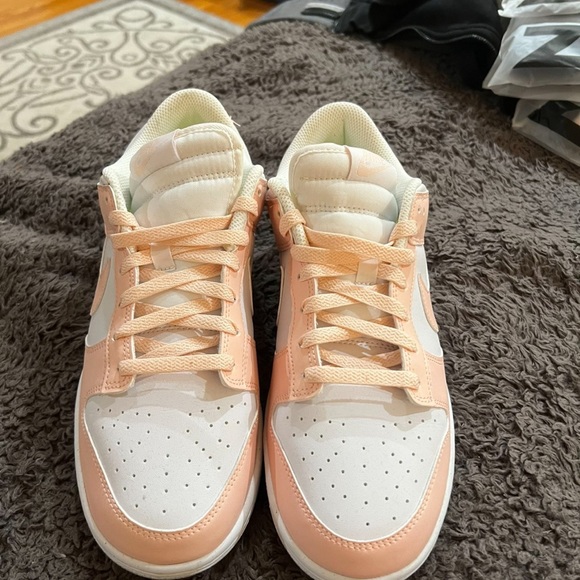 Nike dunk low pale coral size 10 in W - Picture 2 of 9